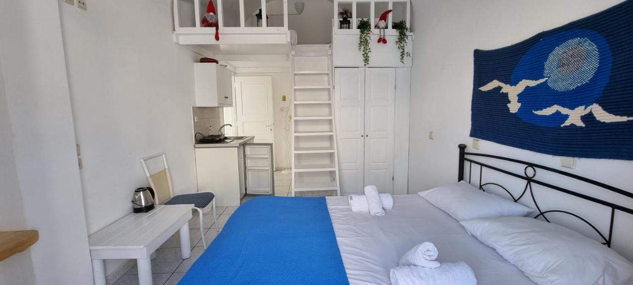 Three Harites Perissa (Santorini) Exterior foto