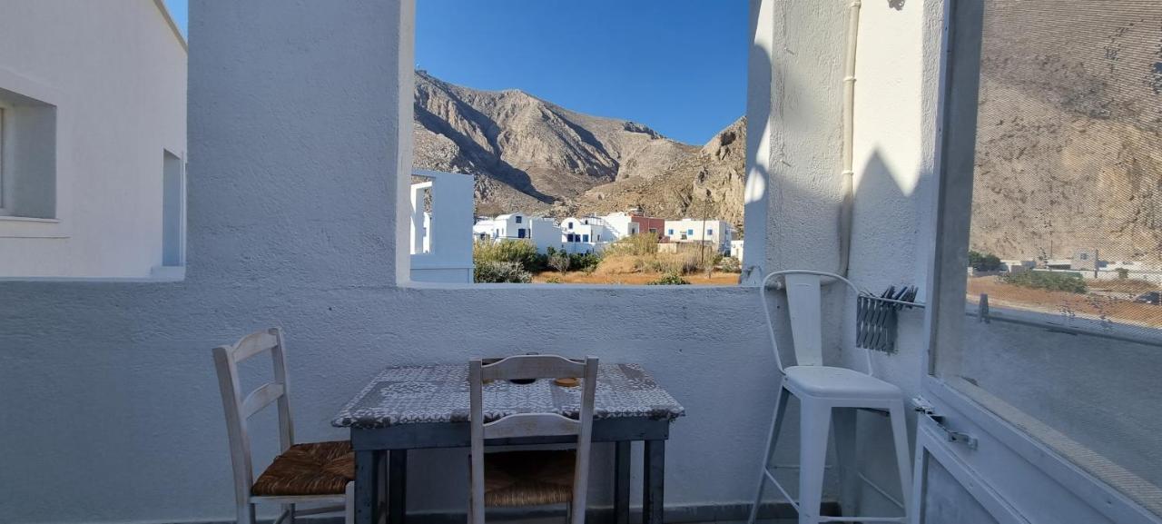 Three Harites Perissa (Santorini) Exterior foto
