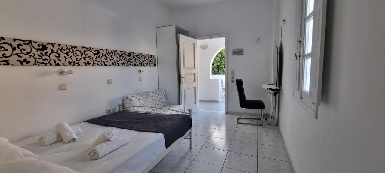 Three Harites Perissa (Santorini) Exterior foto