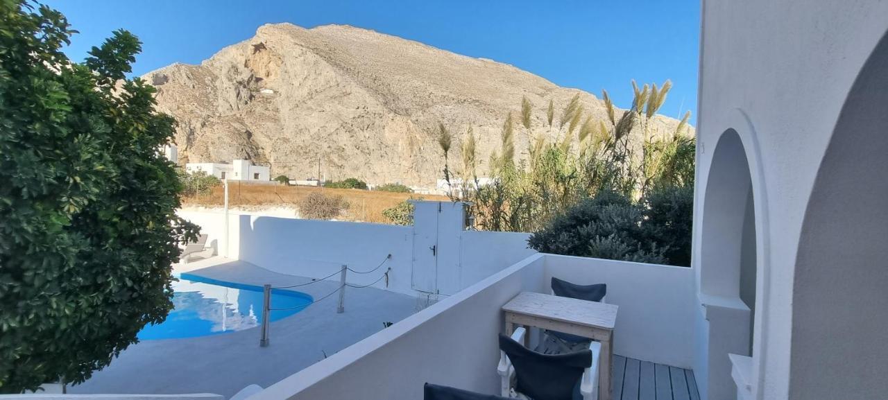 Three Harites Perissa (Santorini) Exterior foto