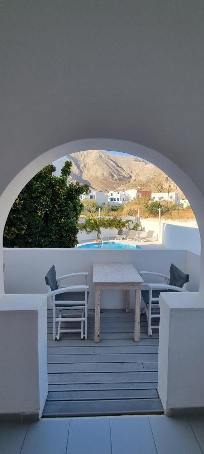 Three Harites Perissa (Santorini) Exterior foto